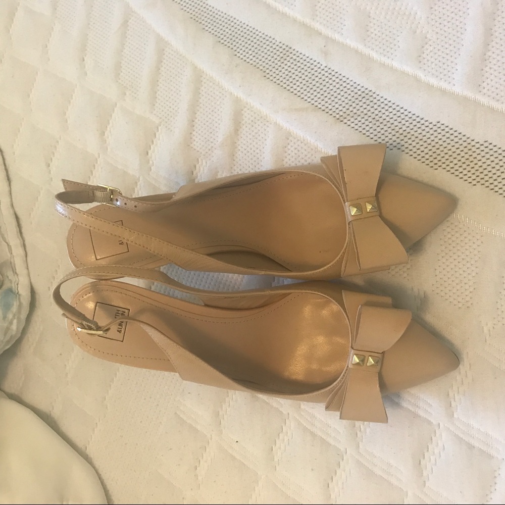 Cute bow heels